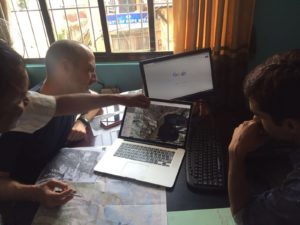 Plannen maken bij Nederlands consulaat in Nepal